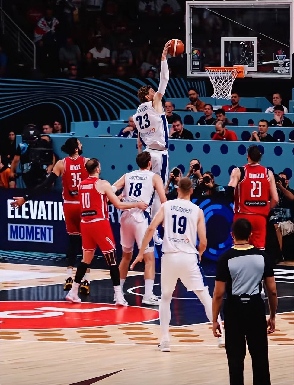 包含德国男篮血洗掘金，乔治·希尔打破历史纪录的词条