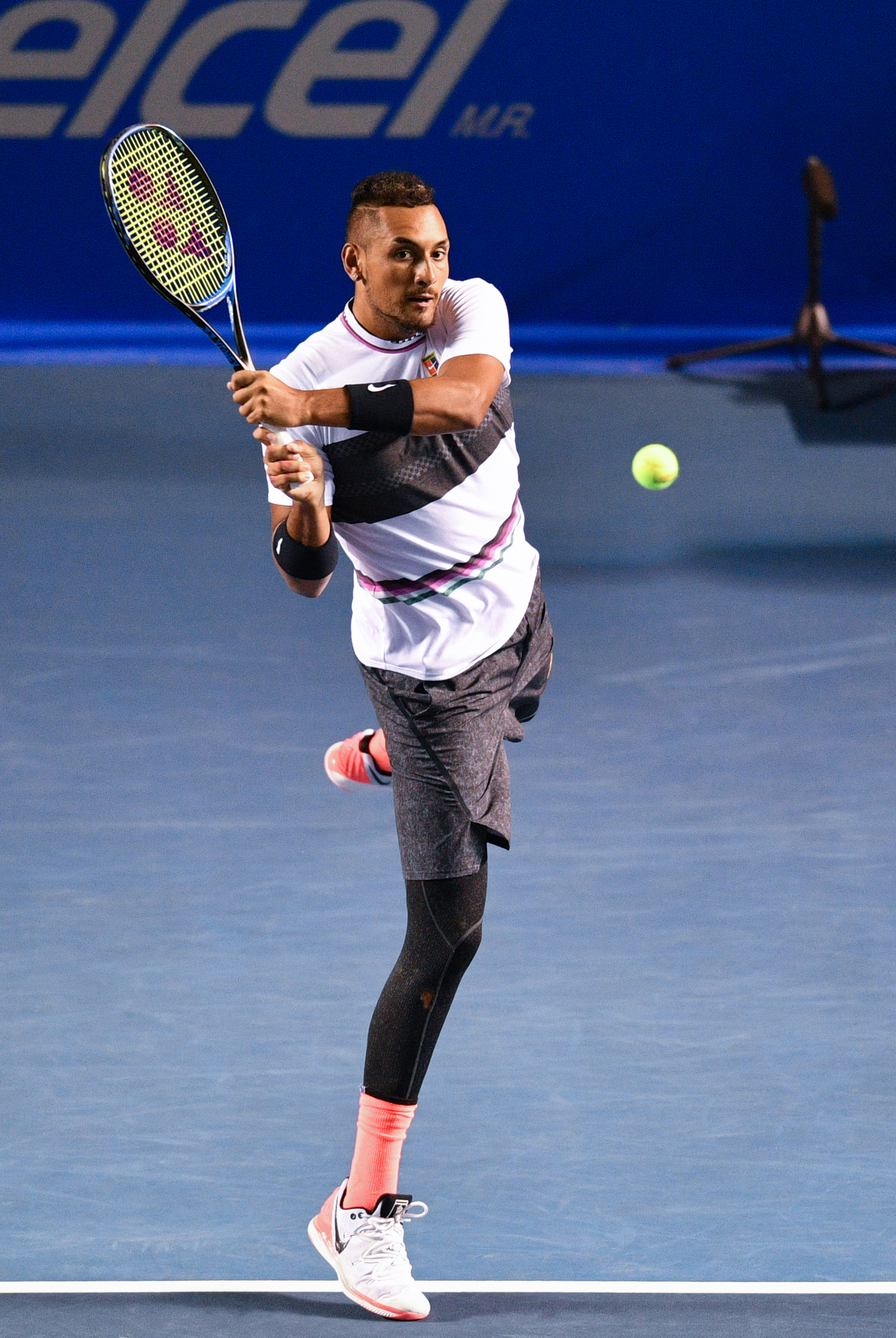 法国网球队鏖战意大利网球队,克耶高斯惊艳世界的简单介绍 法国网球队鏖战意大利网球队,克耶高斯惊艳世界的简单介绍