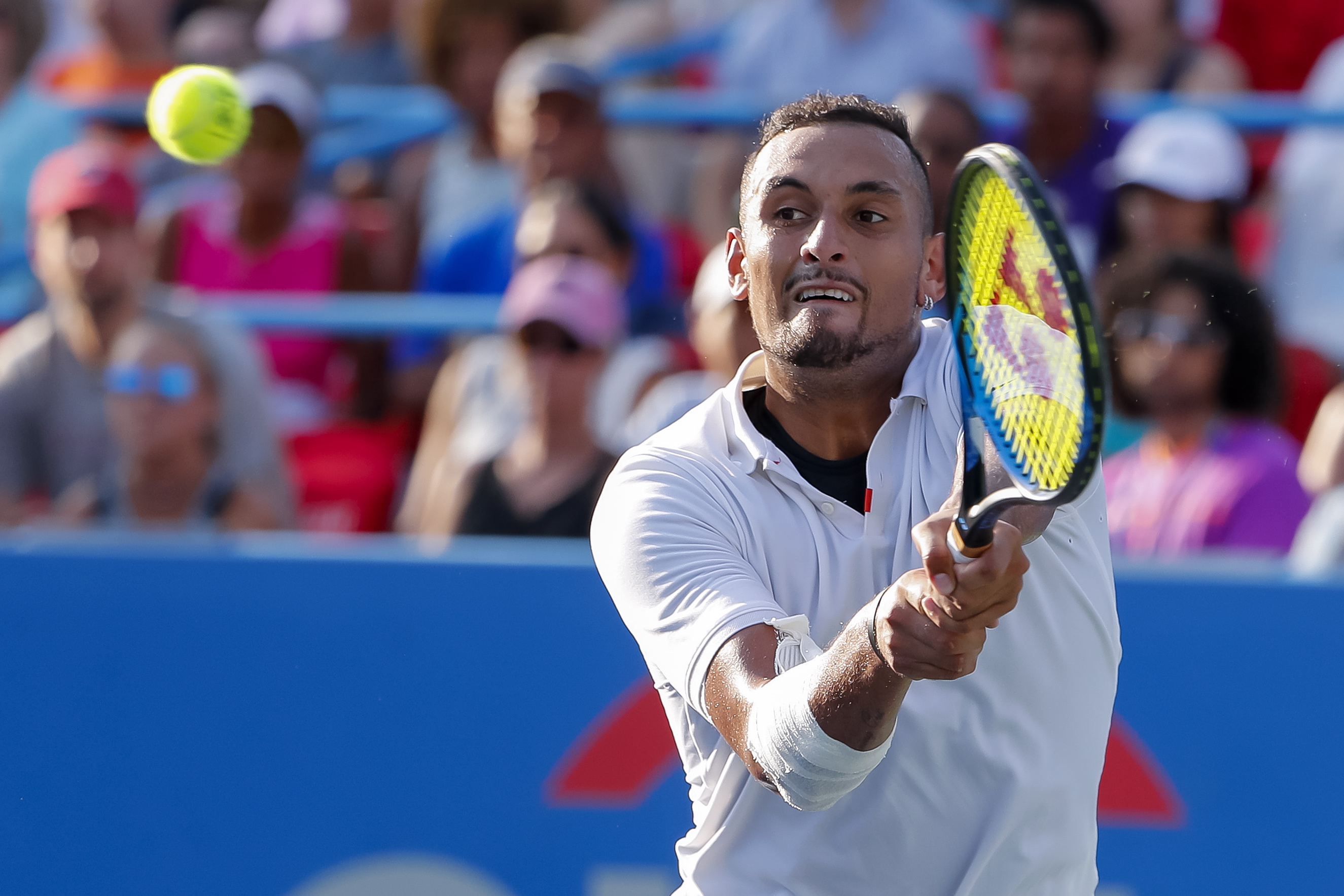 法国网球队鏖战意大利网球队,克耶高斯惊艳世界的简单介绍 法国网球队鏖战意大利网球队,克耶高斯惊艳世界的简单介绍