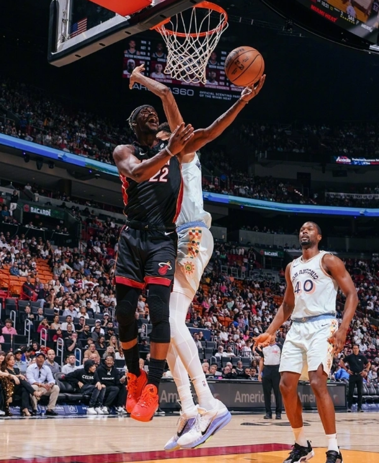 开云体育app-热火险胜公牛，霍勒迪状态火热