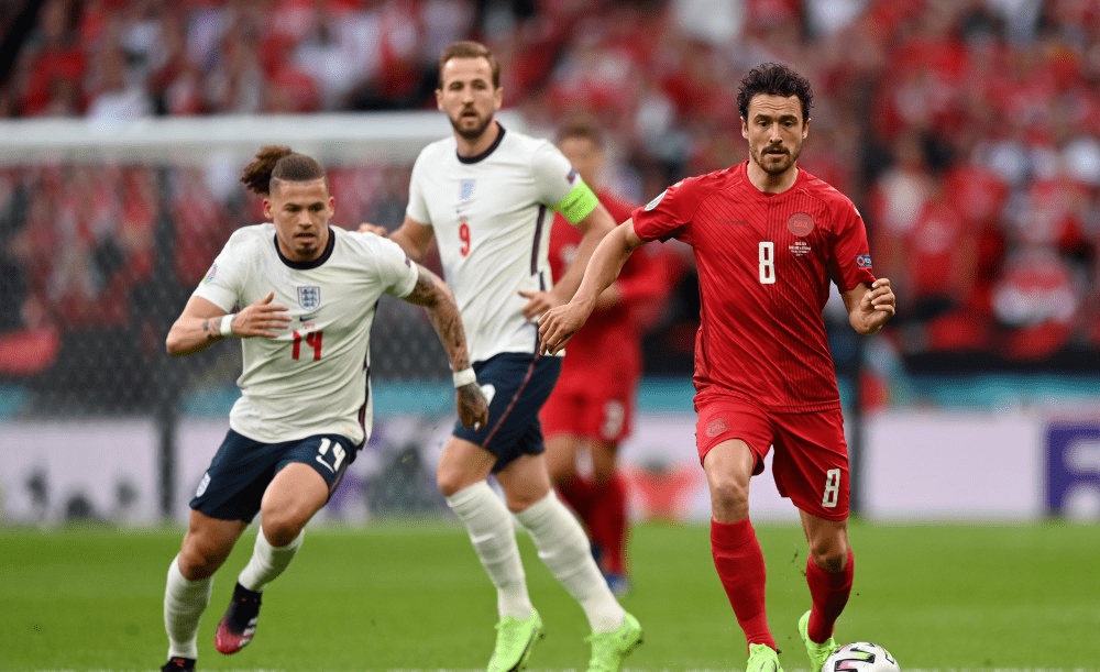 丹麦客场被逆转，前途一片未卜，命运莫定